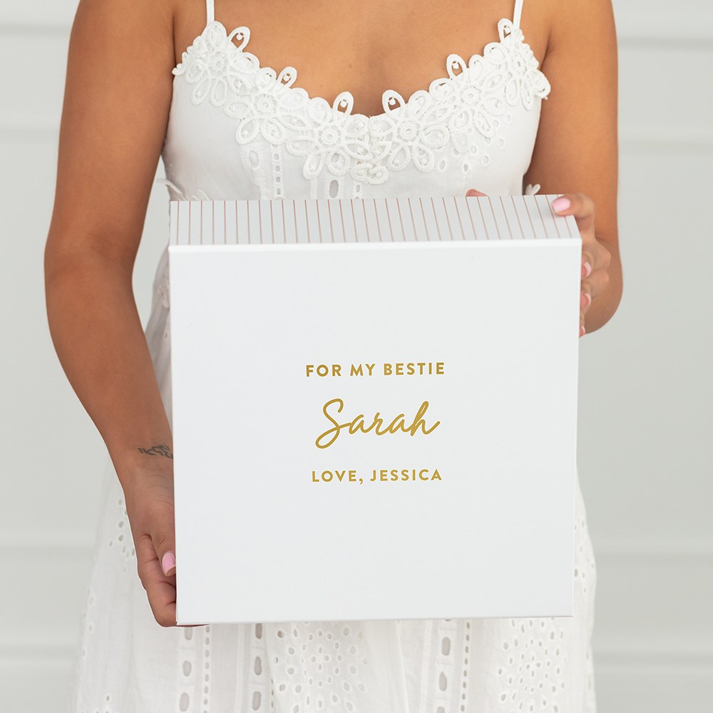 LARGE PERSONALIZED WHITE BRIDAL PARTY GIFT BOX WITH MAGNETIC LID -  CUSTOM TEXT