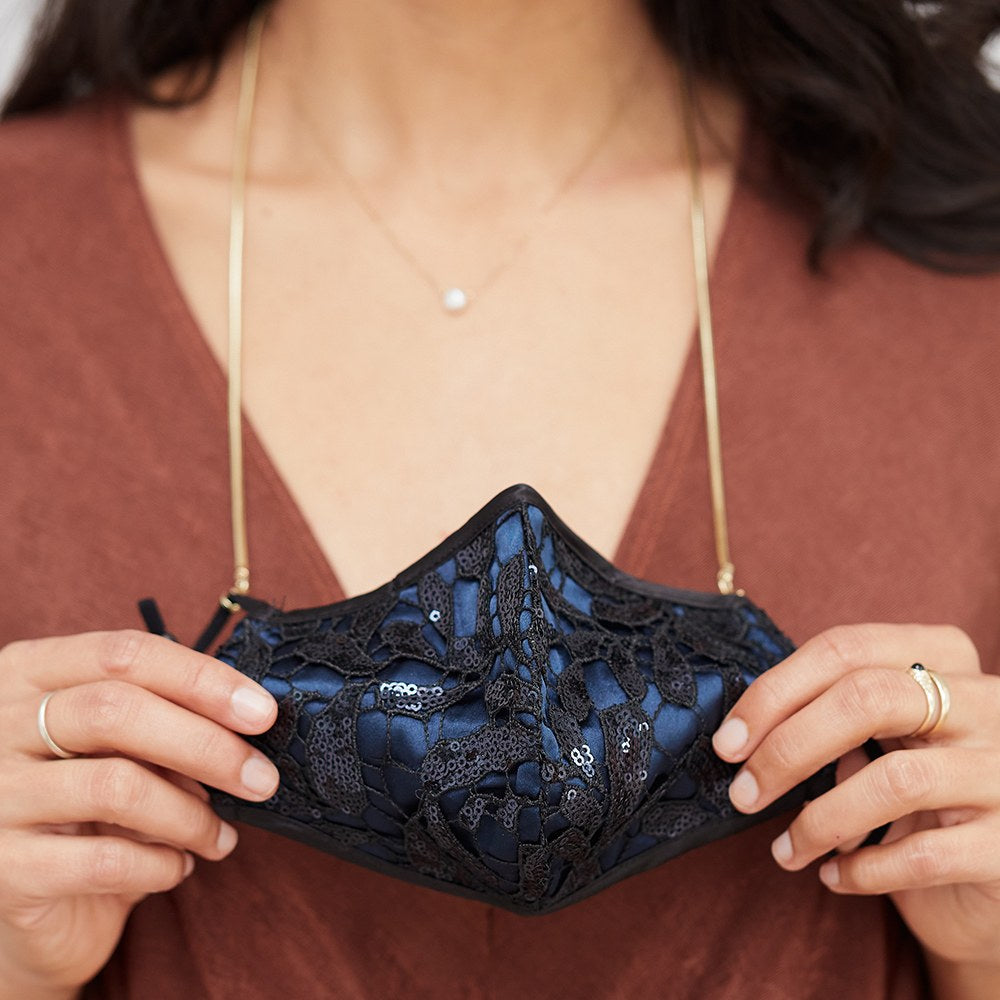 23" FACE MASK LANYARD WITH MAGNETIC SAFETY RELEASE - GOLD